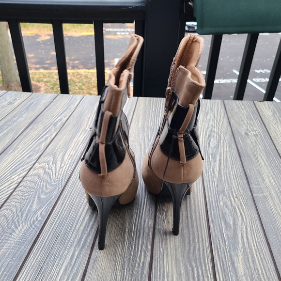 Taupe Tan Black Stiletto Ankle Booties - Picture 5 of 9